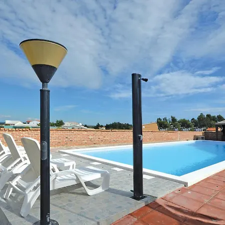 Lovely In With Swimming Pool Nin