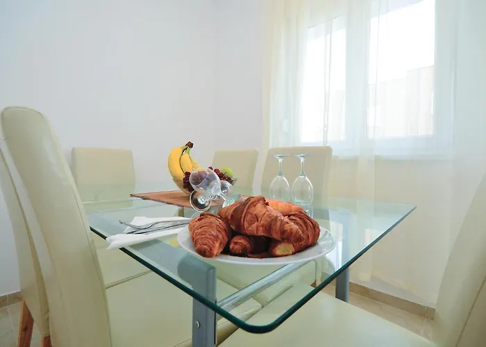 Lovely In With Swimming Pool Apartment